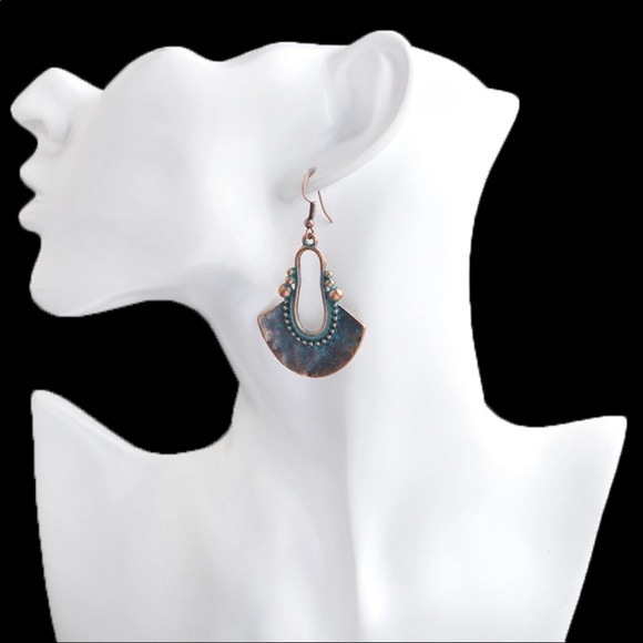 Vintage Summer Earrings - Picture 2 of 2